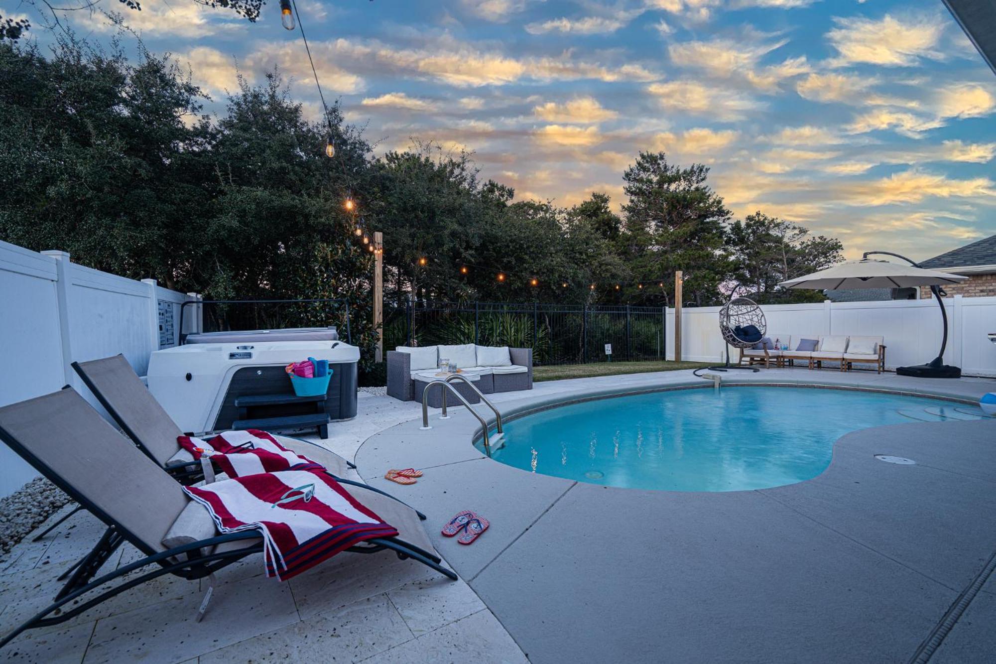 Heated Pool And Golf Cart, Walk To Beach! Best Deal! Destin Ngoại thất bức ảnh